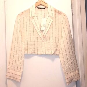 ZARA BEIGE LONG SLEEVES CROPPED TO WITH BLACK STRIPES